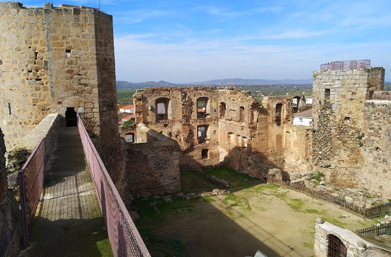 Castillo de Arribalavilla, Spain